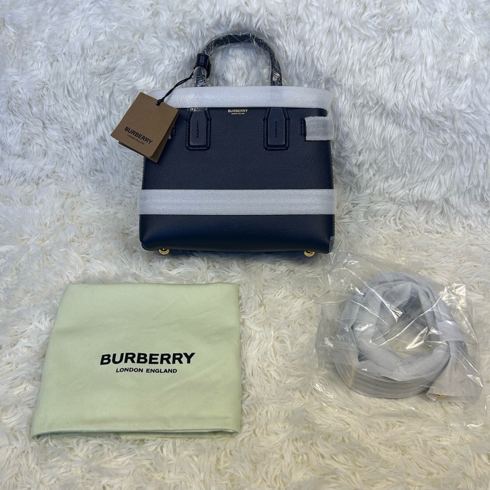 *NWT* Burberry Banner Tote
